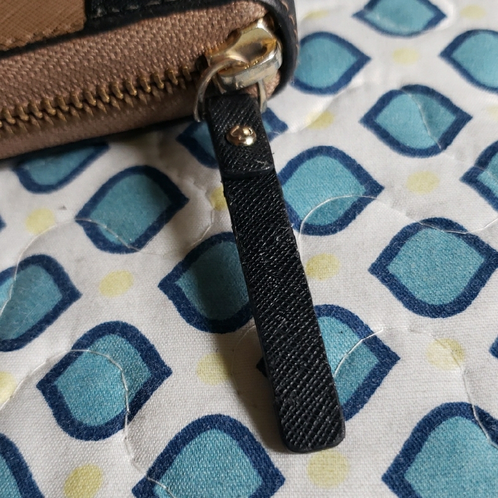 Kate Spade Black and Tan Wallet - Picture 7 of 17
